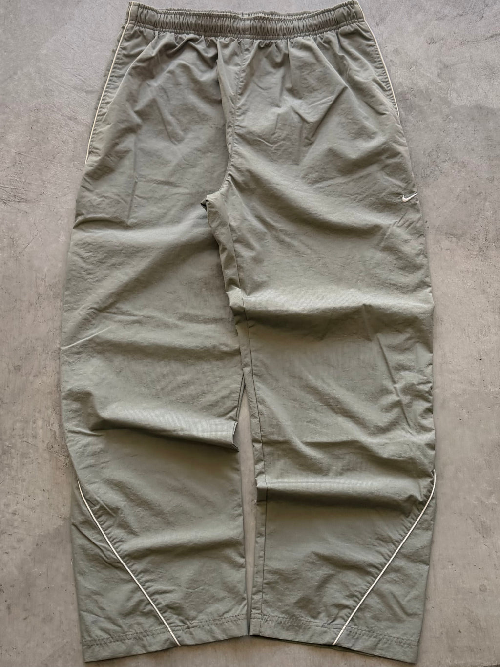 Nike y2k green track pants - L