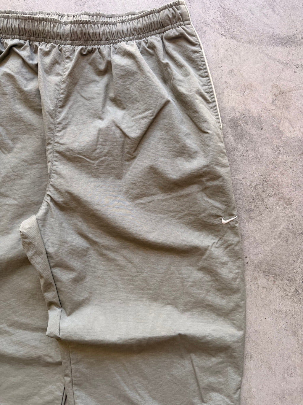 Nike y2k green track pants - L