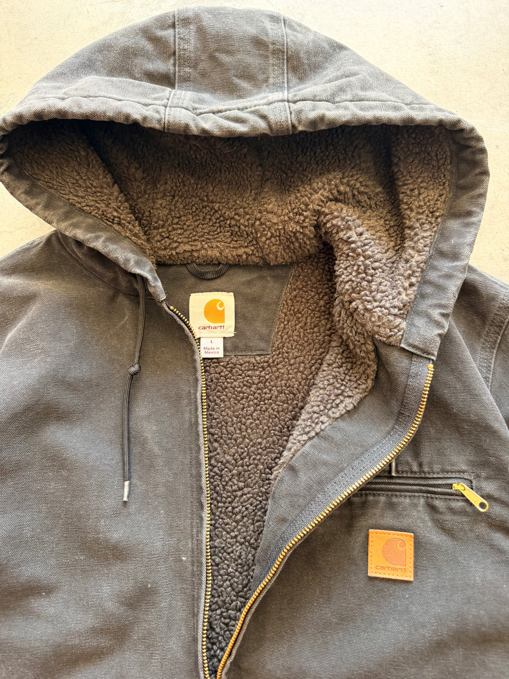 J141 black Carhartt jacket - L