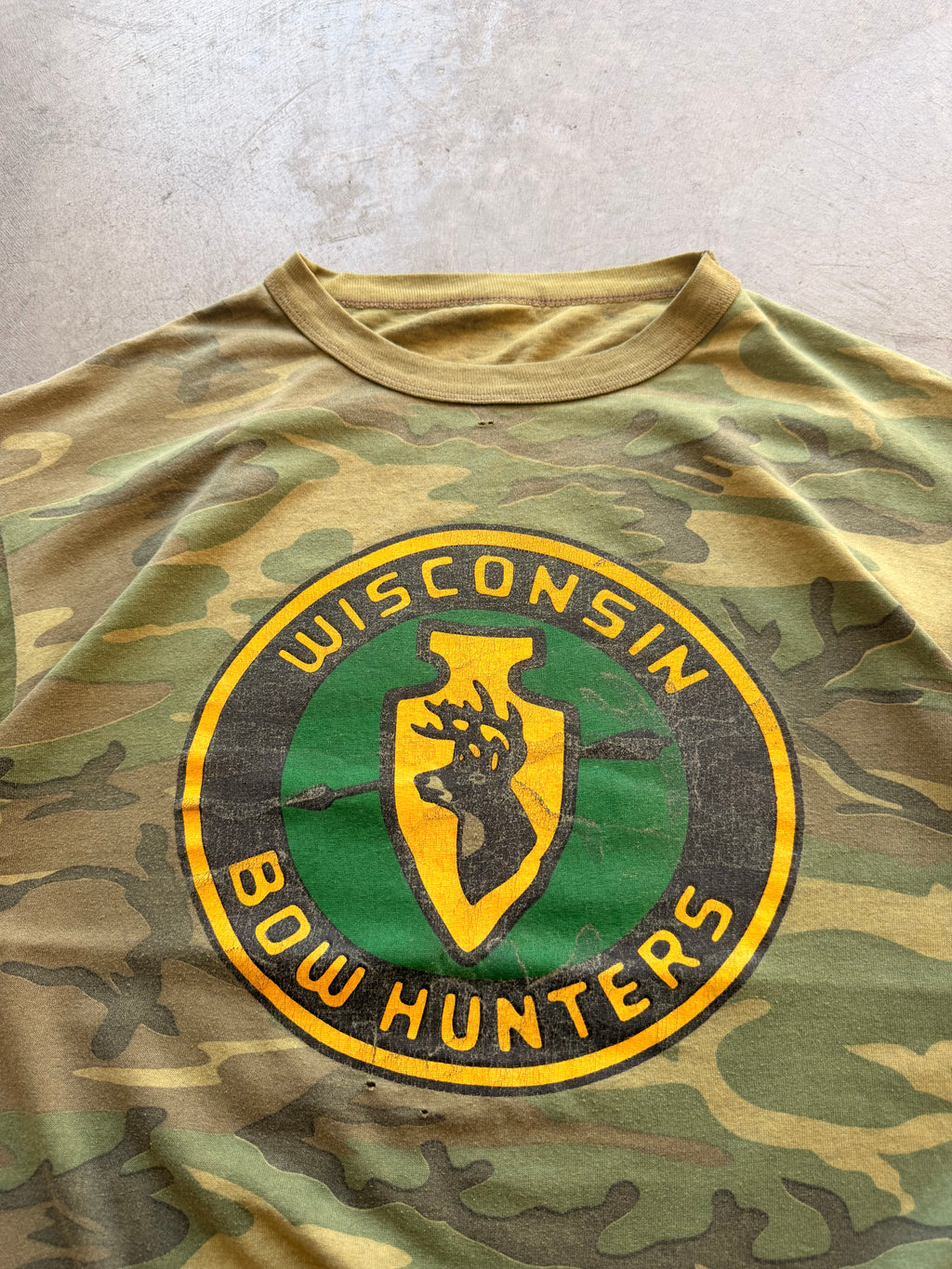 Wisconsin bow hunters camo tee - XL