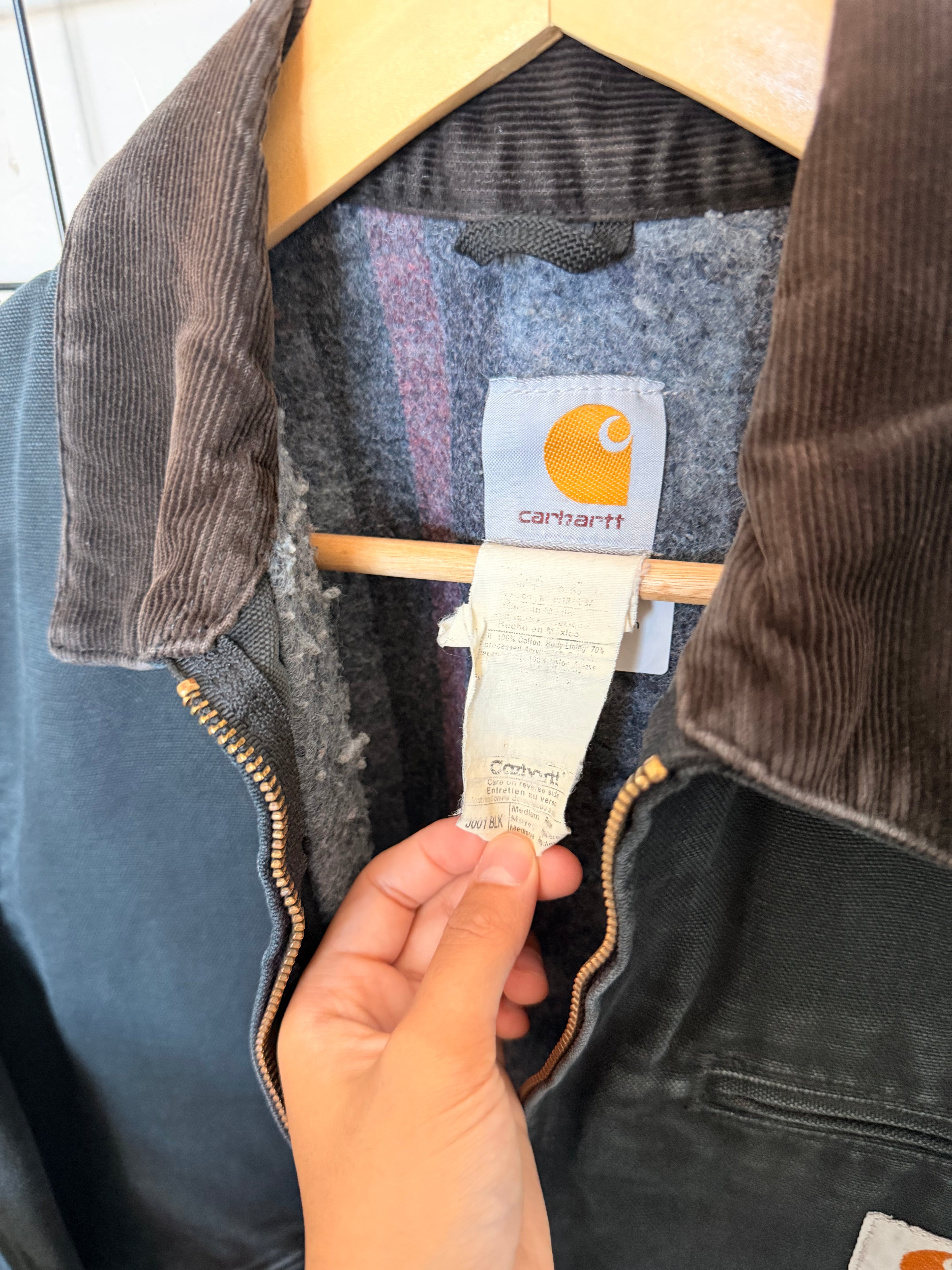 J001 Black Carhartt Detroit blanket lined jacket - M