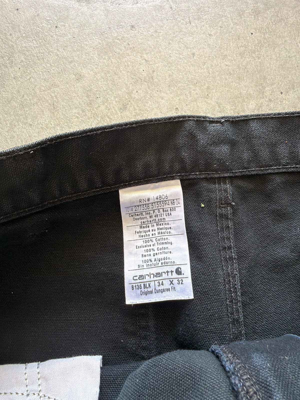 Black Carhartt double knees 34x31