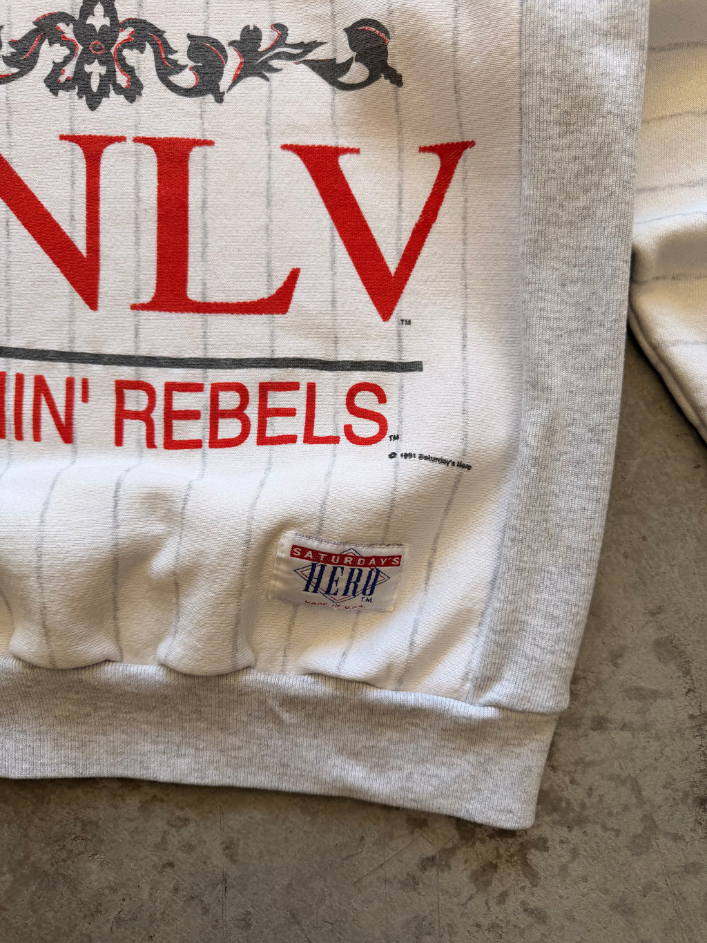 UNLV pinstriped crewneck - M