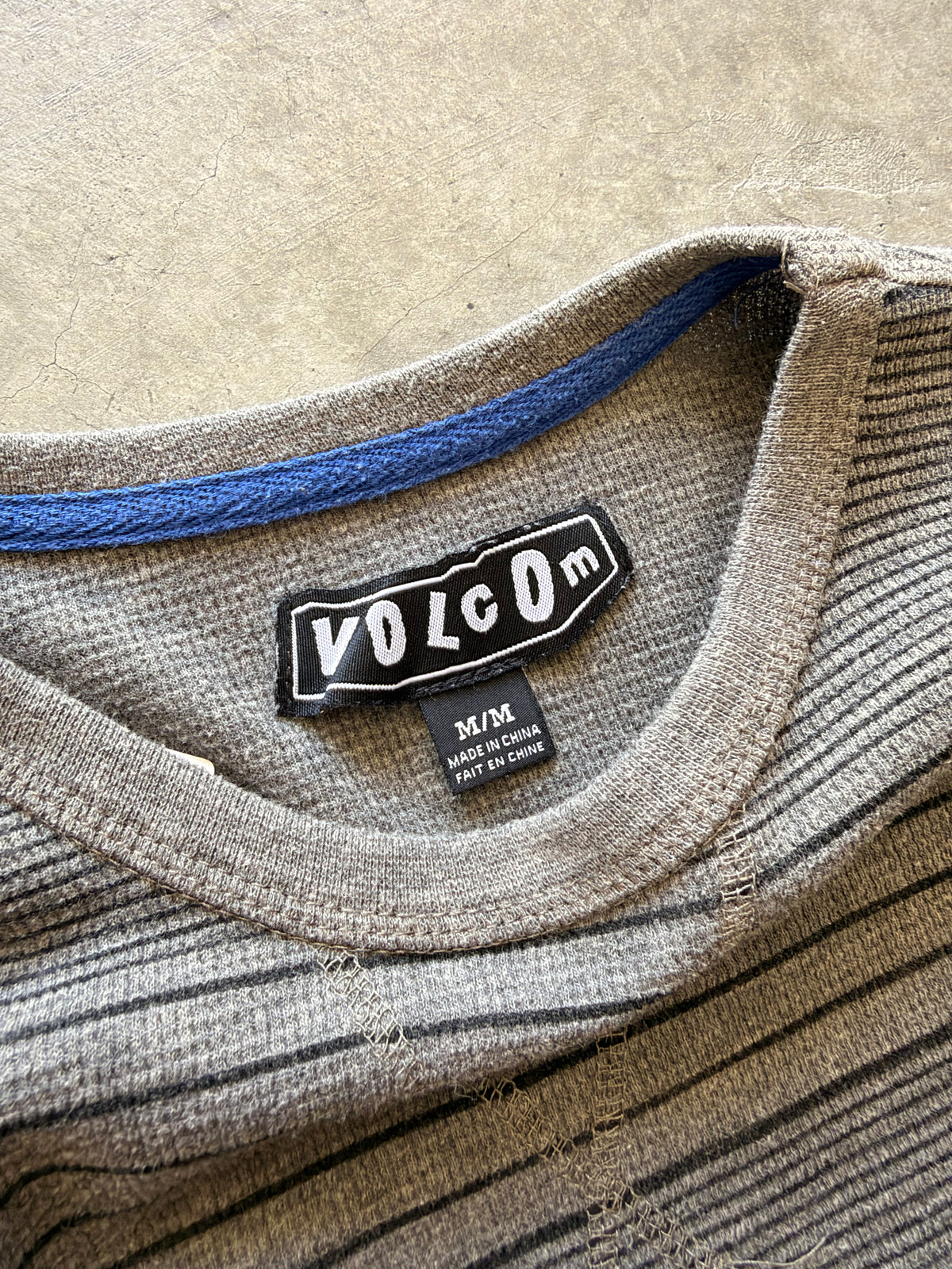 Volcom y2k grey thermal- M