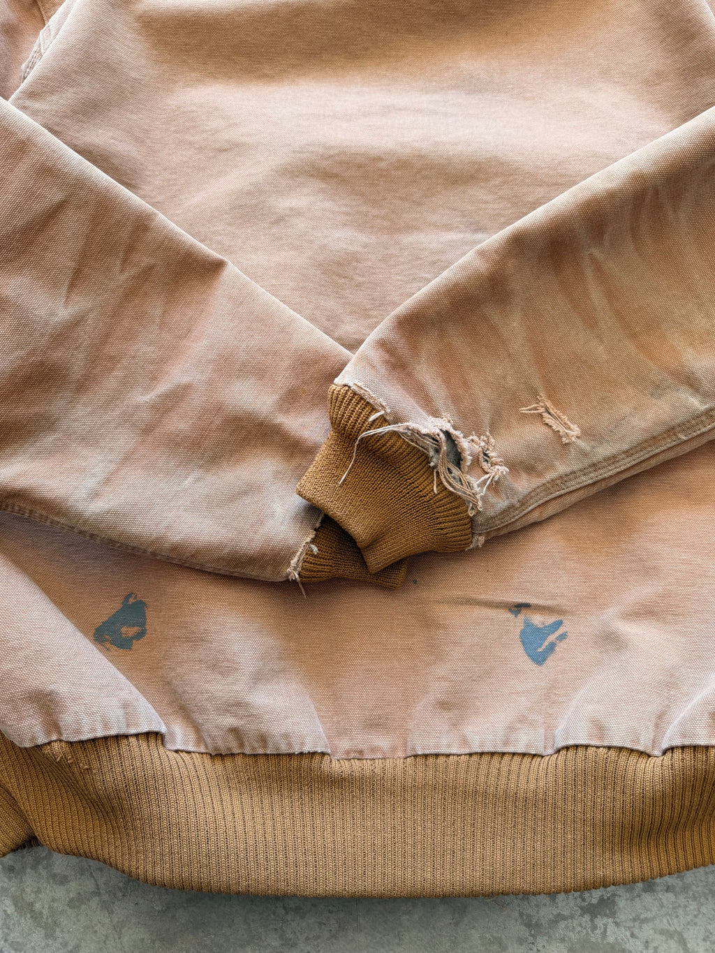 Tan distressed carhartt hooded jacket - L