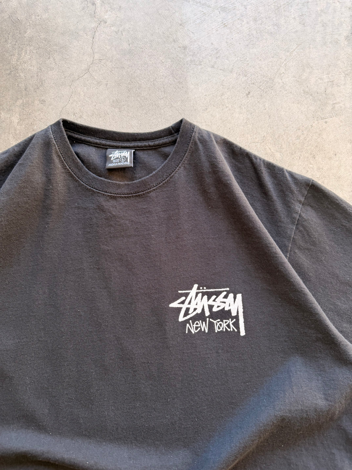 Stussy New York chapter tee - L